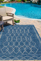 Villa Monaco VI-08 Moroccan-inspired polypropylene rug styled on patio